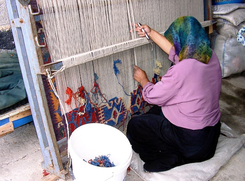 Ahdoot Oriental rugs Turkish rug weaver